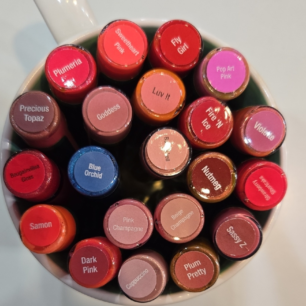 LipSense Pink Lipstick Collection - Picture 2 of 4